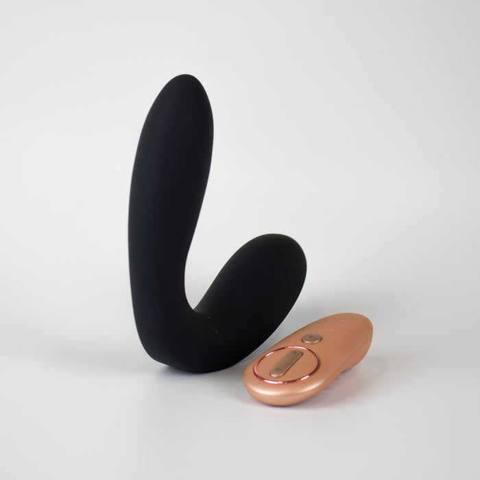 Hercules Remote C-Shape Vibrating Plug
